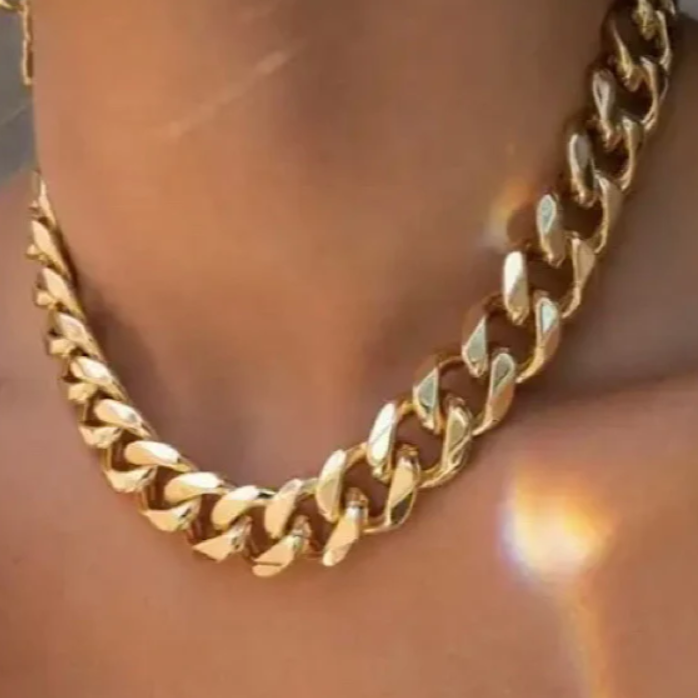 Oversized Gold Chain Necklace